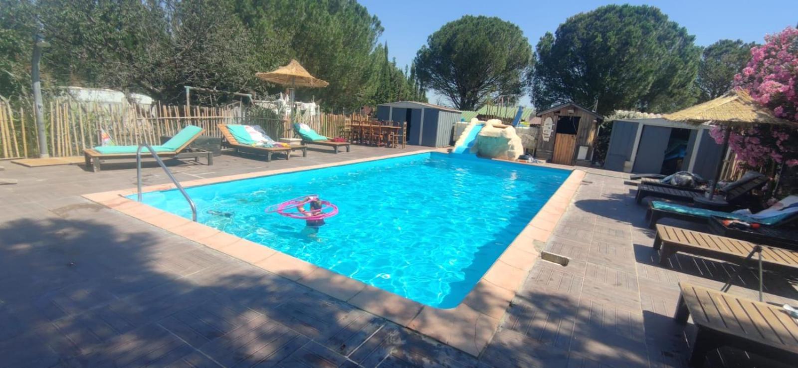 Mobilhome Vintage Dans Camping A La Ferme Ponteilla Экстерьер фото
